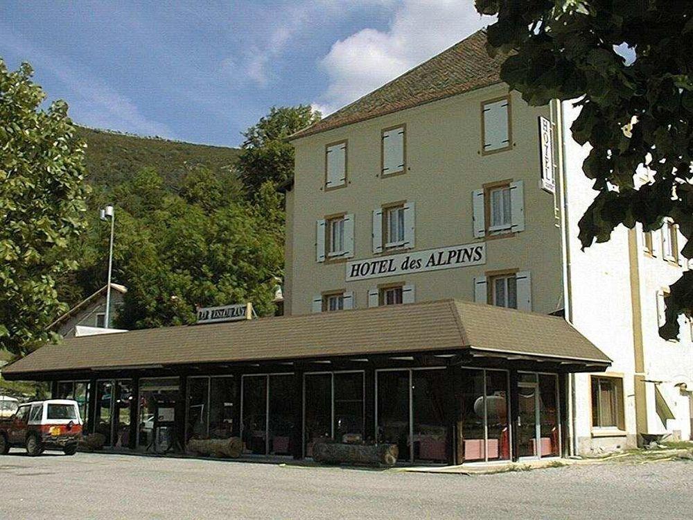 Hotel Restaurant Les Alpins Saint-Julien-en-Beauchêne Exterior foto